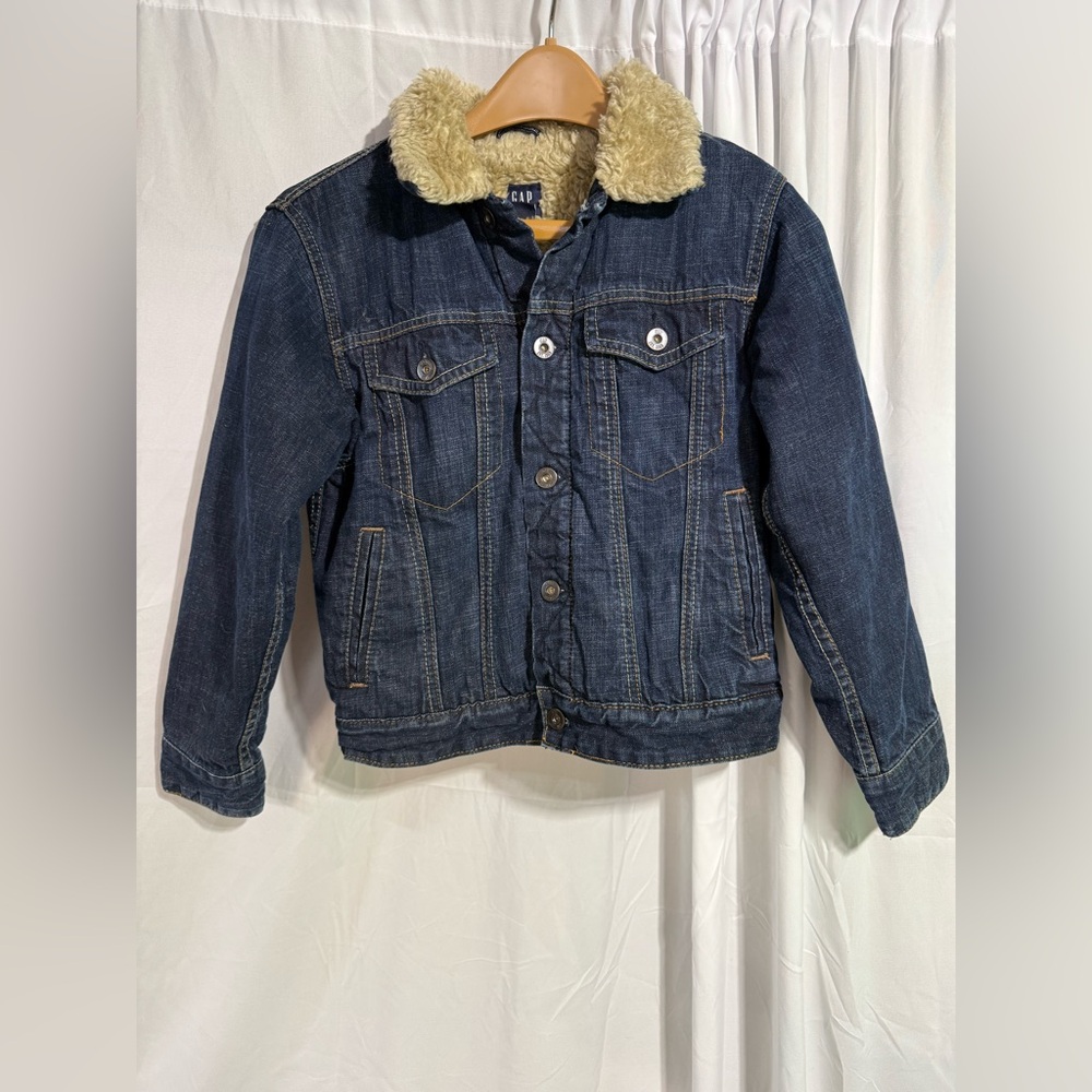 Like new GAP kids Dark Blue Jean Jacket with Faux Fur Collars L (CPFVEX)